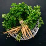 Pietruszka – właściwości zdrowotne i wartości odżywcze